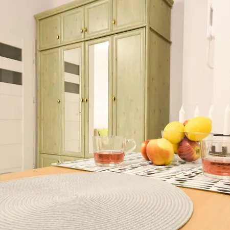 Shortstaypoland Srebrna * Varsó